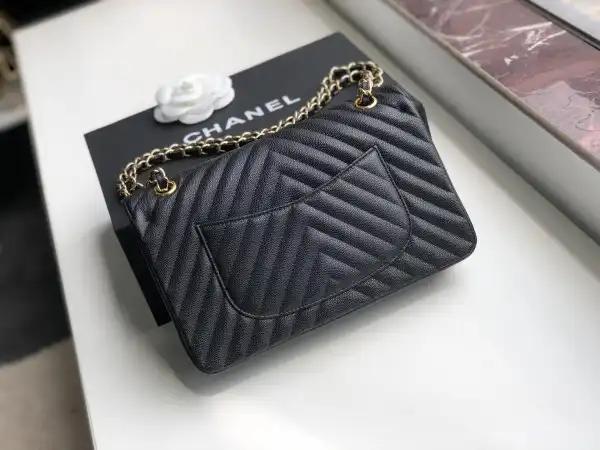 CHANEL FLAP BAG CAVIAR 25.5cm