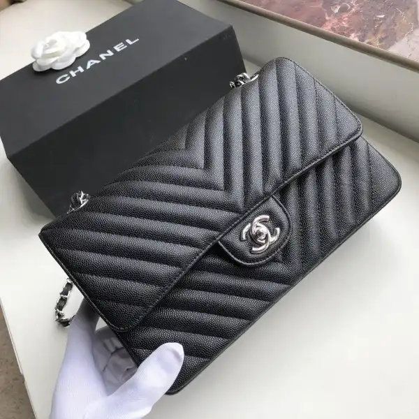 CHANEL FLAP BAG CAVIAR 25.5cm