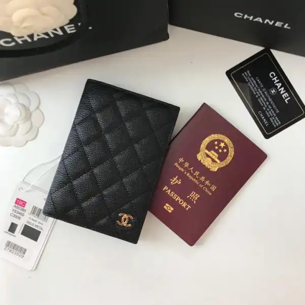 CL PASSPORT HOLDER