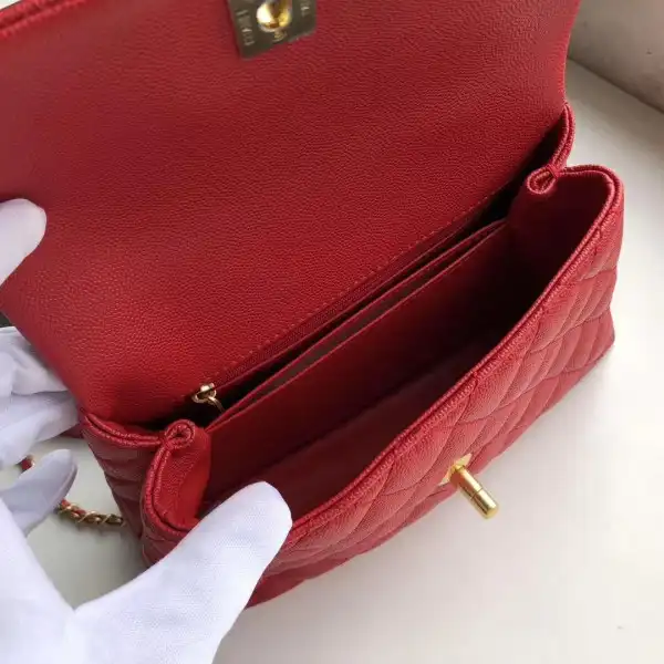 First bag ru CHANEL COCO HANDLE BAG