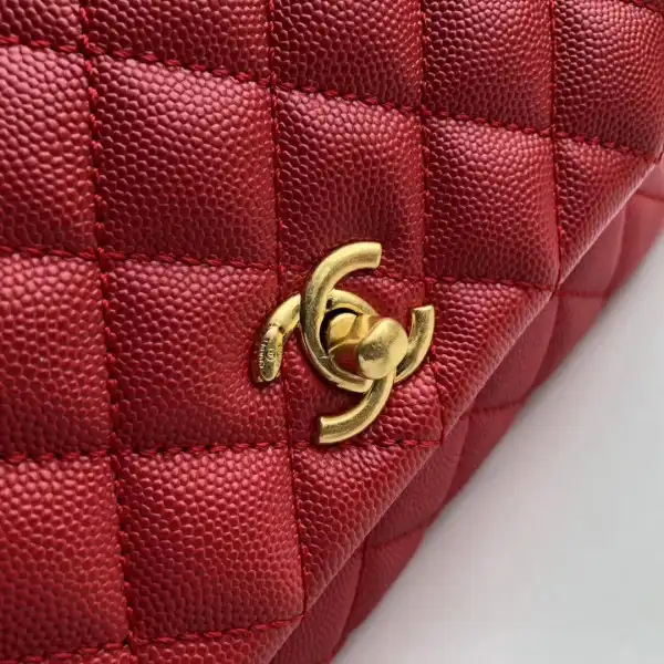 First bag ru CHANEL COCO HANDLE BAG