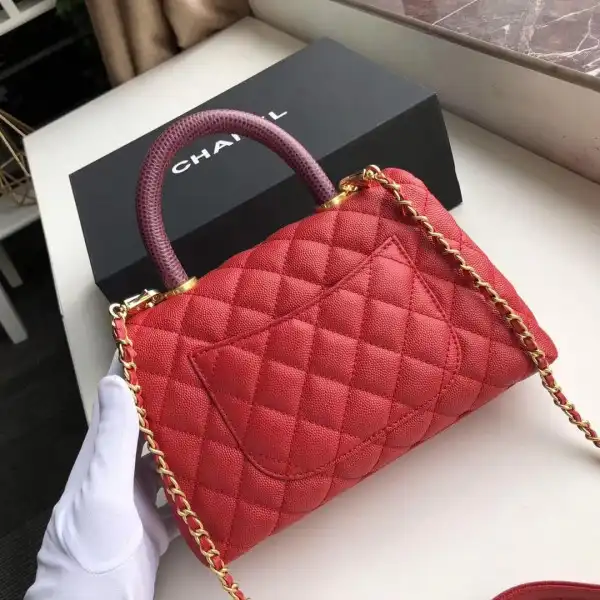 First bag ru CHANEL COCO HANDLE BAG