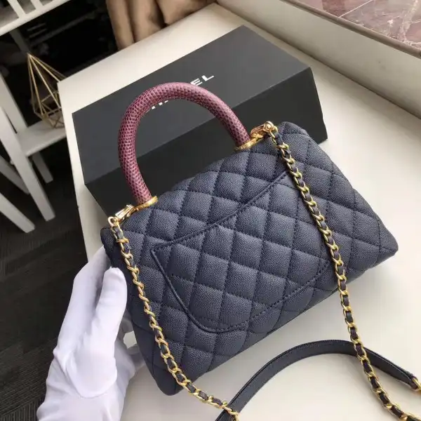 First bag ru CHANEL COCO HANDLE BAG