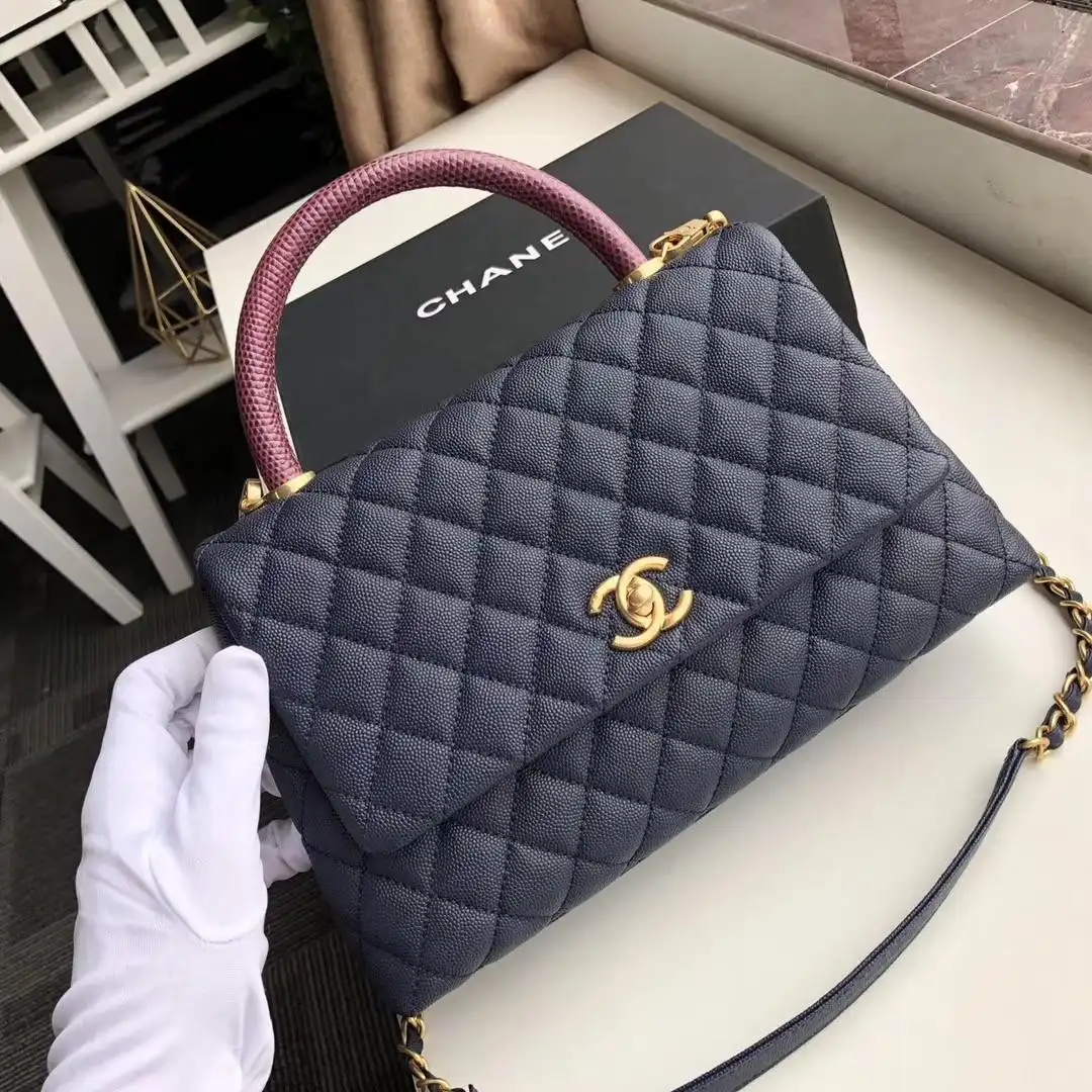 First bag ru CHANEL COCO HANDLE BAG