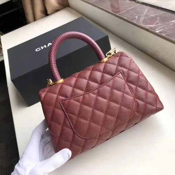 First bag ru CHANEL COCO HANDLE BAG