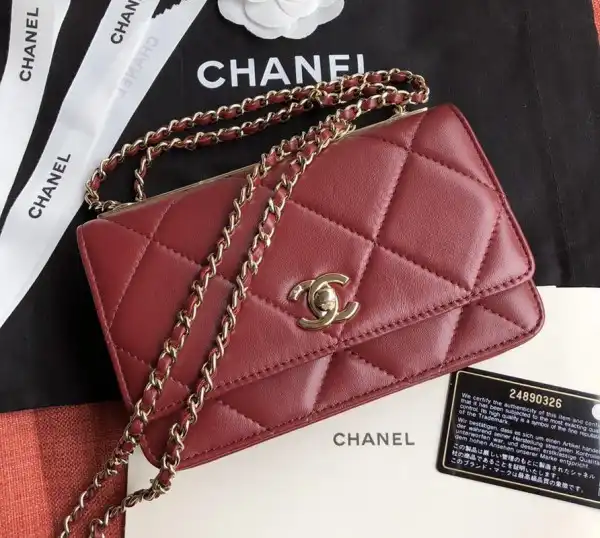 CHANEL WOC