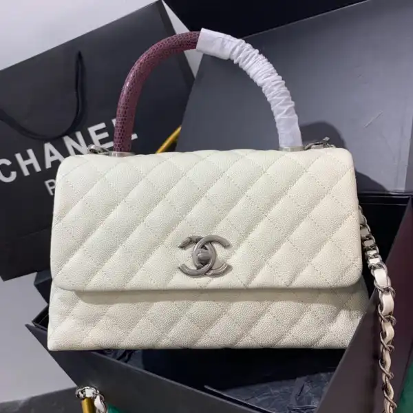 First bag ru CHANEL COCO HANDLE