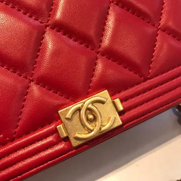 Firstbag Ru CHANEL CHAIN WALLET