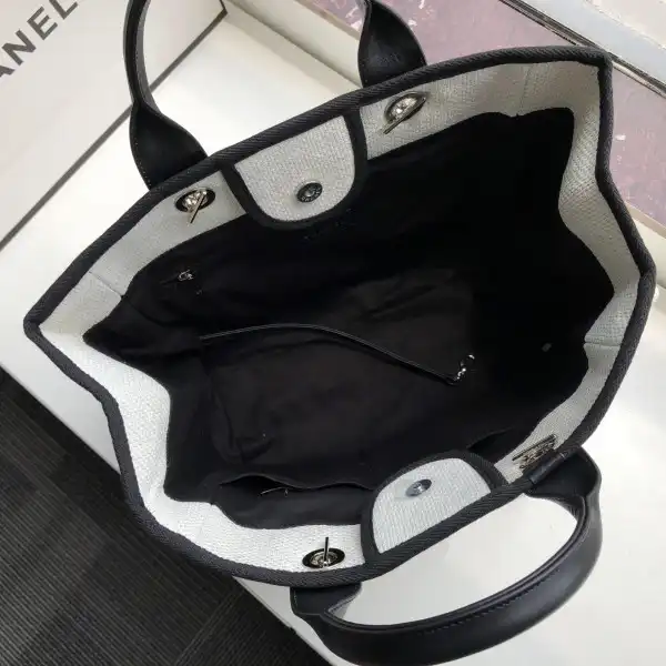 Firstbag Ru CHANEL TOTE BAG