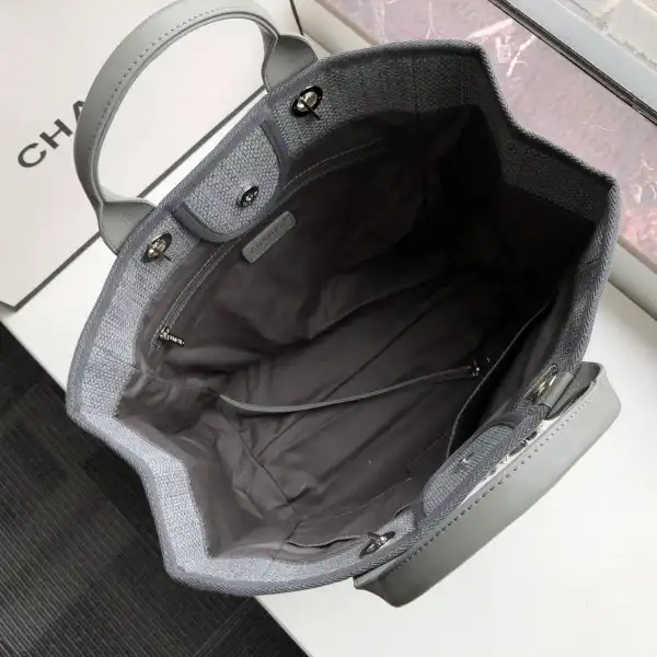 CHANEL TOTE BAG