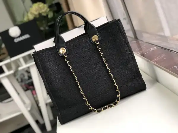 CHANEL TOTE BAG