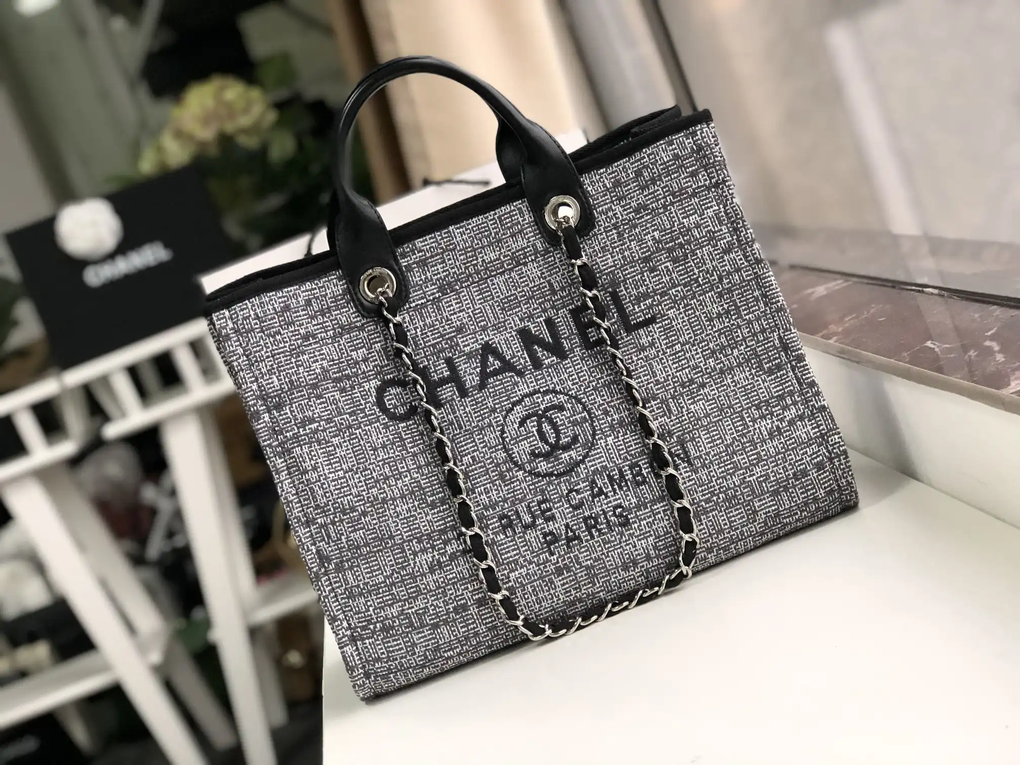 CL TOTE BAG