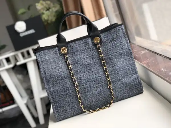 CHANEL TOTE BAG