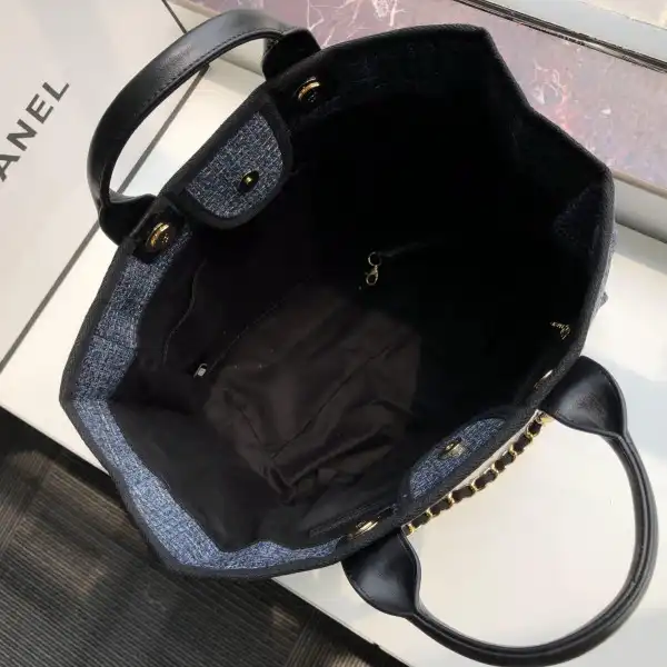 CHANEL TOTE BAG