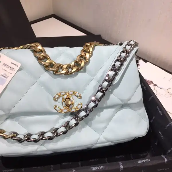 CHANEL 19 FLAP BAG