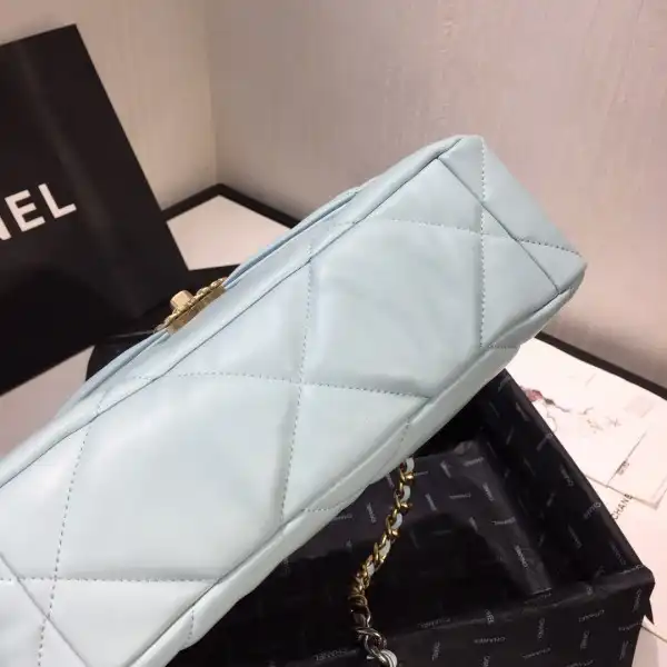 CHANEL 19 FLAP BAG