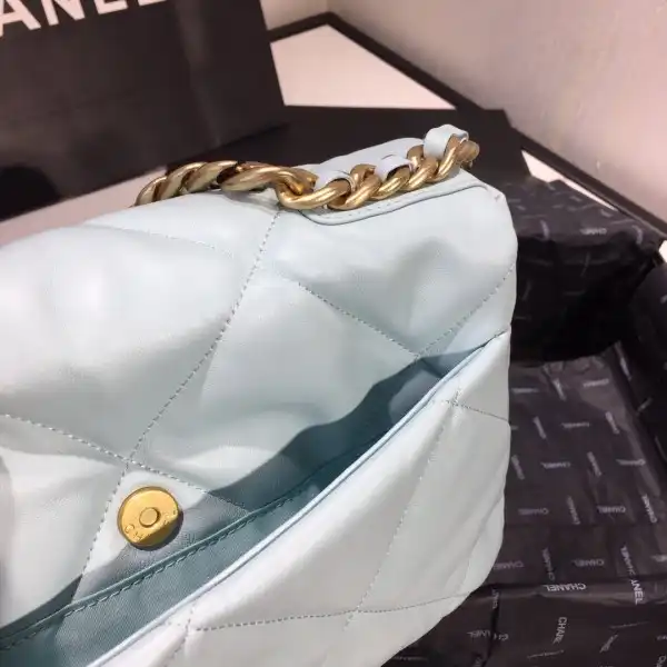 CHANEL 19 FLAP BAG