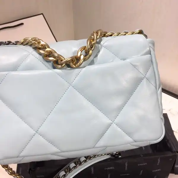 CHANEL 19 FLAP BAG