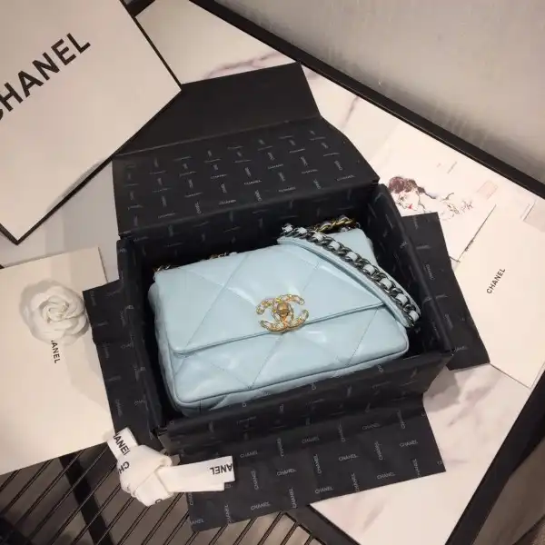 CHANEL 19 FLAP BAG