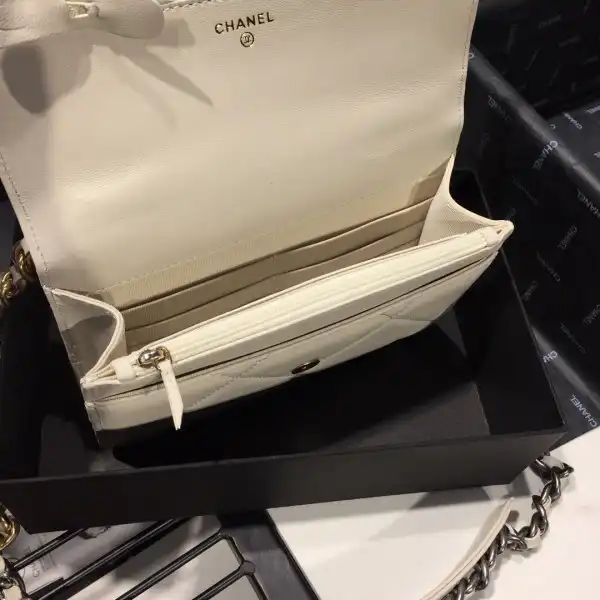 CHANEL CHAIN WALLET