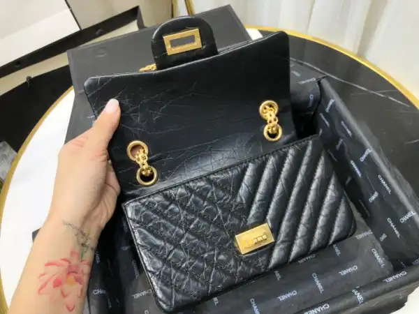 Firstbag Ru CHANEL FLAP BAG