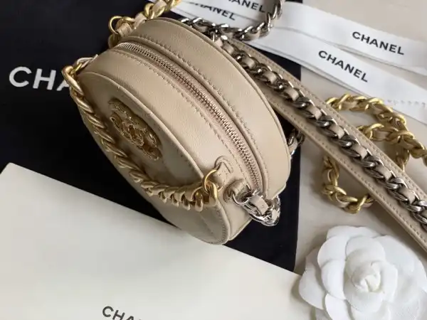 Yupoo bagsoffer CL 19 CLUTCH WITH CHAIN