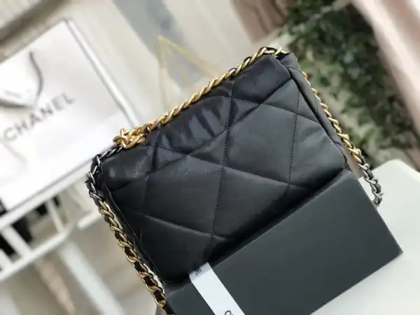 CHANEL 19 FLAP BAG