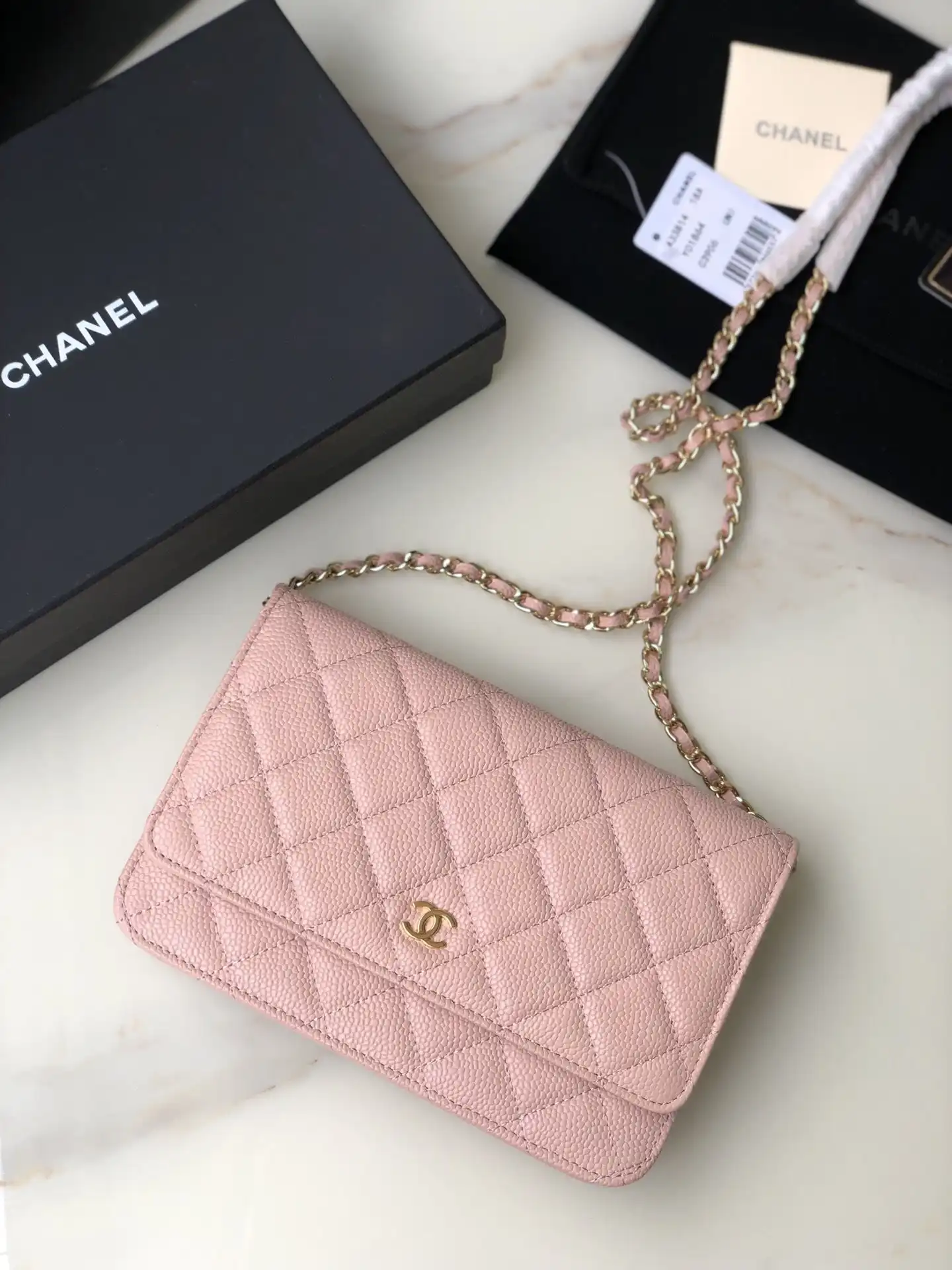 CHANEL CHAIN WALLET CAVIAR WITH GOLD HARDWARE