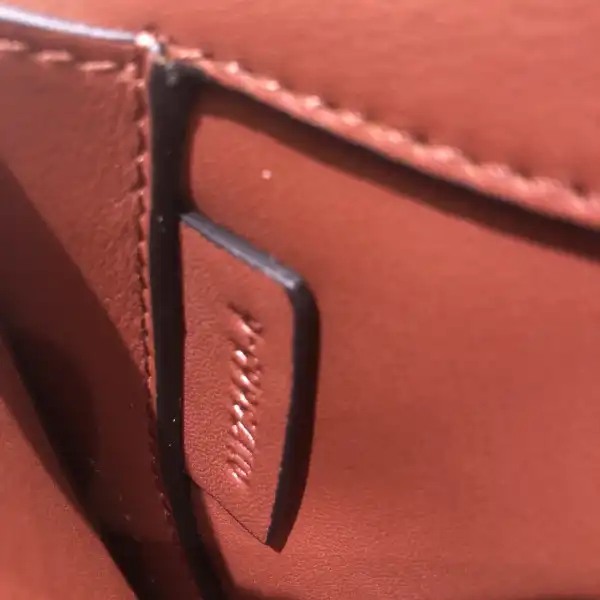 CHLOÉ SMALL TESS BAG