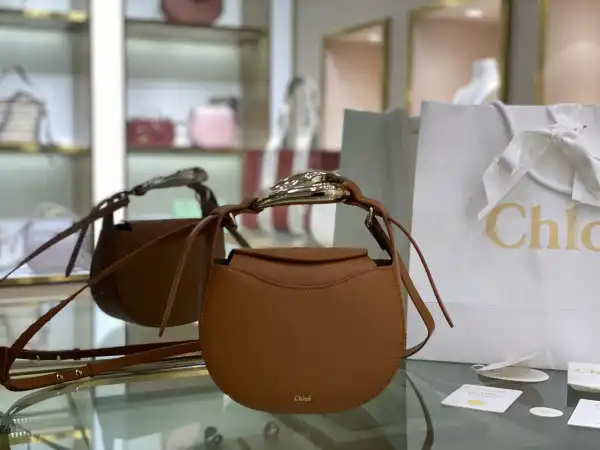 CHLOÉ KISS SMALL PURSE