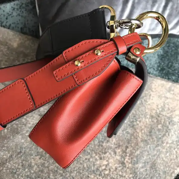 CHLOÉ SMALL C DOUBLE CARRY BAG