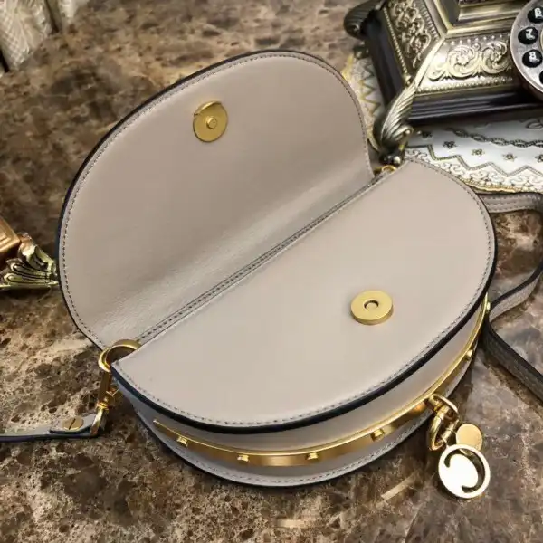 Frstbag ru CHLOÉ NILE MINAUDIÈRE