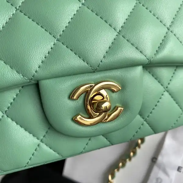 CHANEL FLAP BAG 17CM