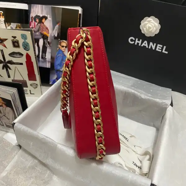 CHANEL HIPPIE BAG