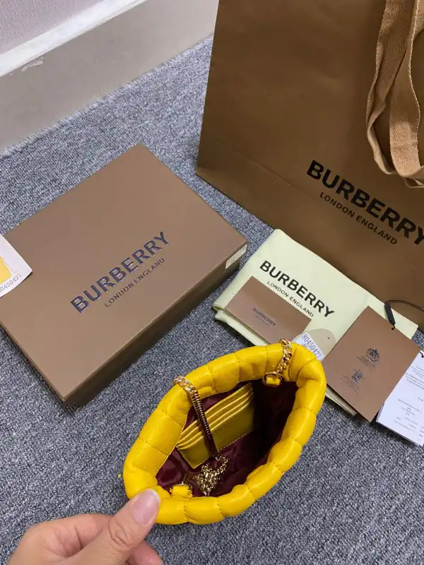 BURBERRY MICRO Lola Bucket Bag