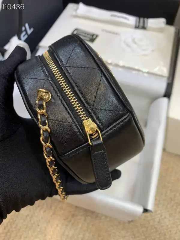 CHANEL ROUND BAG