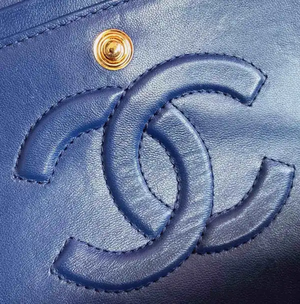 CHANEL CHANELASSIC HANDBAG