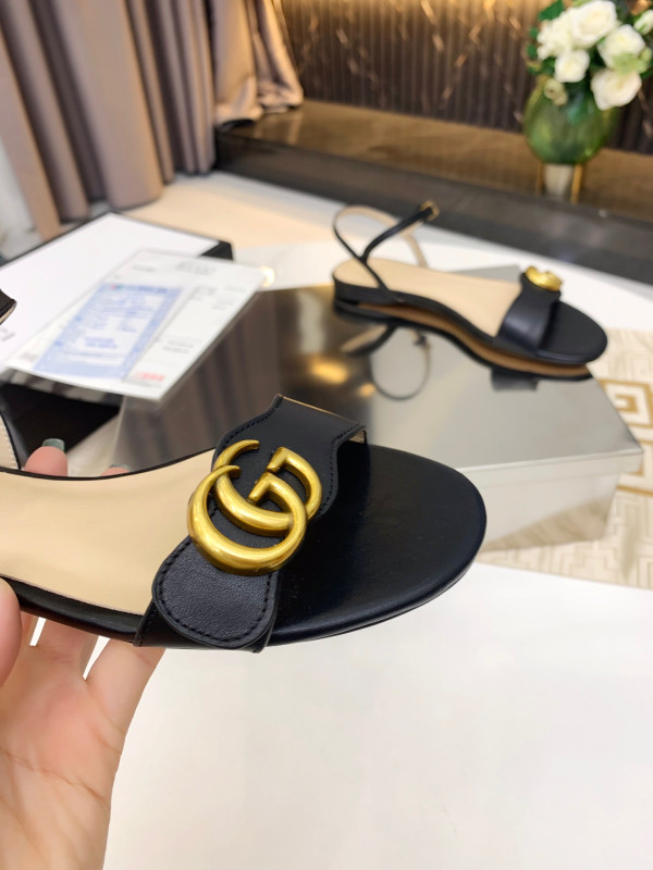 HOT SALE GUCCI Leather sandal