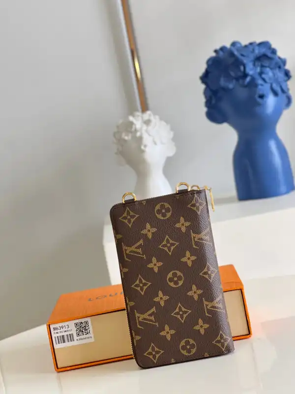 Cheap LOUIS VUITTON TRUNK VERTICAL