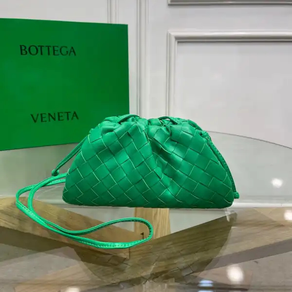 First bag ru BOTTEGA VENETA MINI POUCH