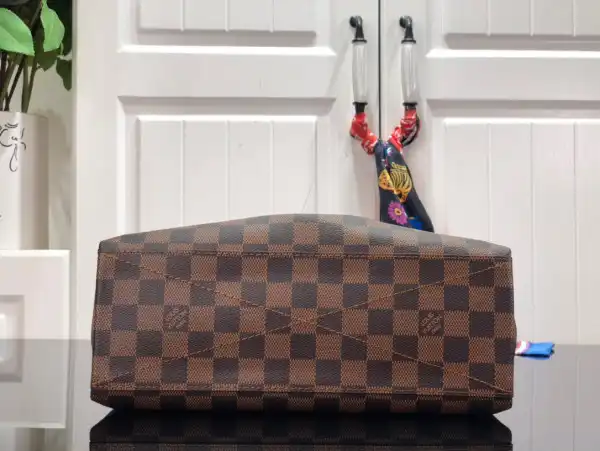 Cheap LOUIS VUITTON Odéon tote pm