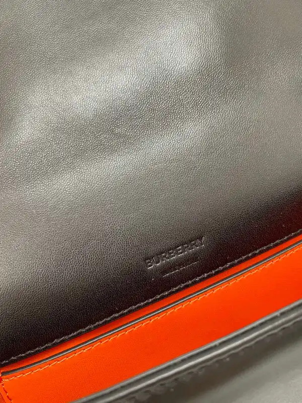 BURBERRY SMALL Lola Bag