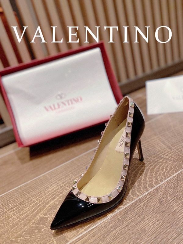 HOT SALE VALENTINO ROCKSTUD HIGH HEELS