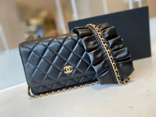 CHANEL CHAIN WALLET