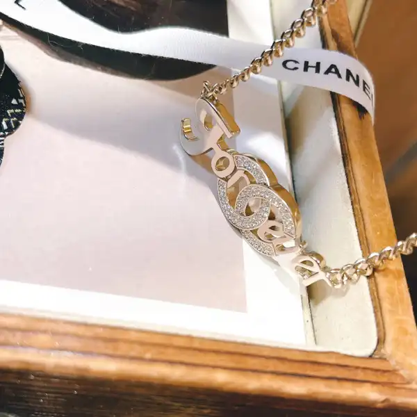 CHANEL NECKLACE