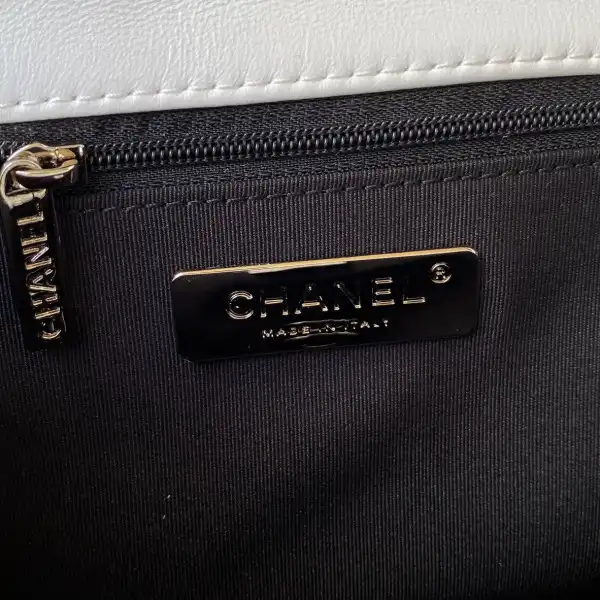 CHANEL 19 FLAP BAG 26cm 30cm