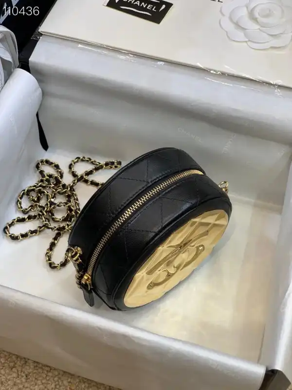 CHANEL ROUND BAG