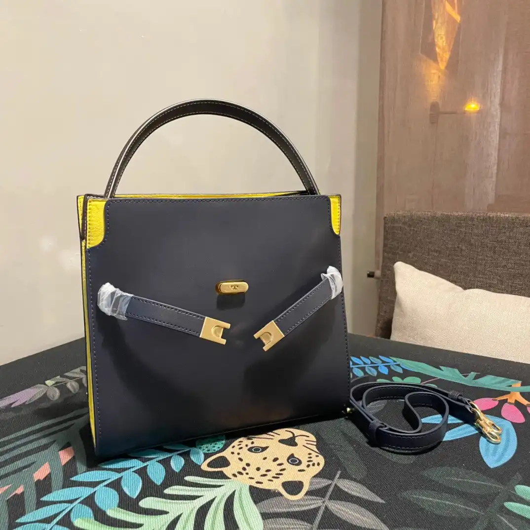 First Bag Ru TORY BURCH LEE RADZIWILL