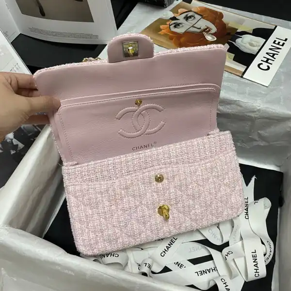 CHANEL CHANELASSIC HANDBAG