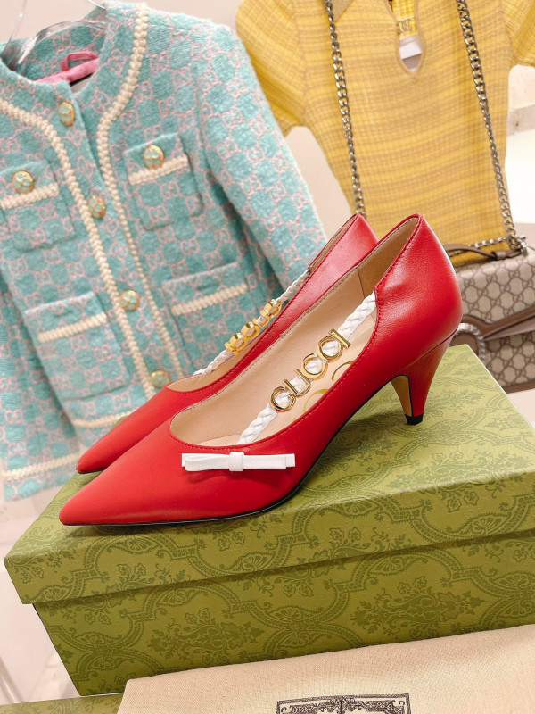 HOT SALE GUCCI Women's pump with 'GUCCI'